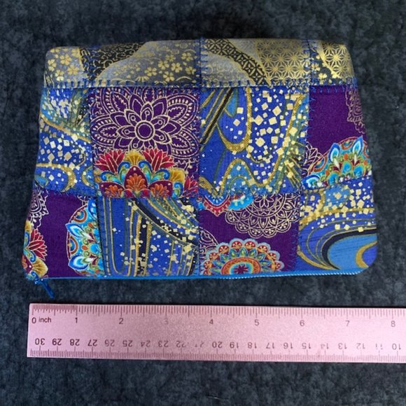 Handmade Quilted Cosmetic Bag - Picture 4 of 8